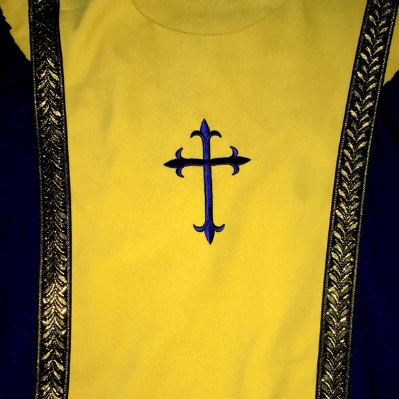 Church Style Robe - Picture 3 of 5